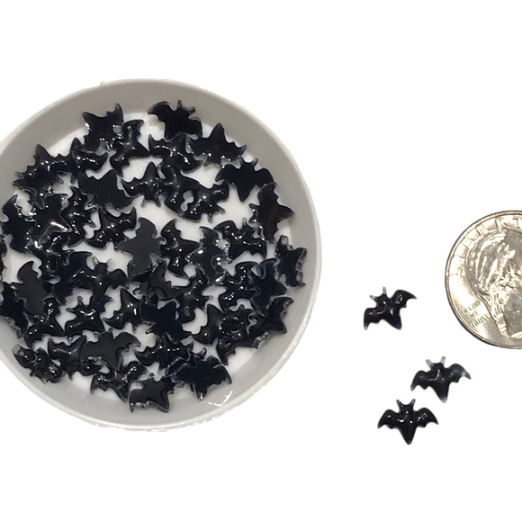 🎃🆕 Halloween Bat Resin Flat Back Nail Charms - Picture 5 of 6